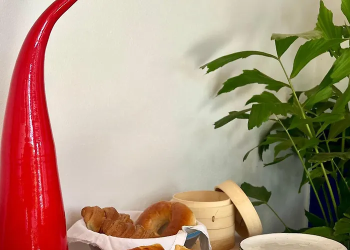 Sustai Bed and breakfast 3*