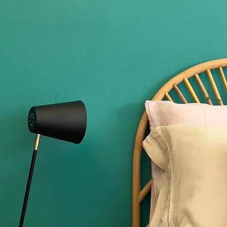 לינה וארוחת בוקר Sustai 3*